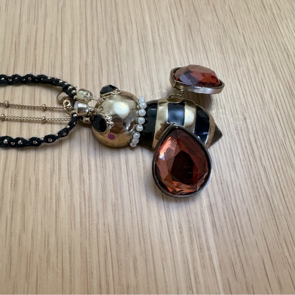 Vintage Betsey Johnson Giant Bumblebee Necklace - Picture 2 of 10